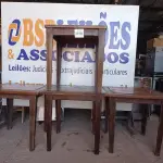 LOTE 019 - 04 MESAS EM MADEIRA MEDINDO 80X80CM. (NO ESTADO, NÃO SABEMOS SE FUNCIONA. LEILÃO NÃO TEM GARANTIA E NEM DEVOLUÇÃO).