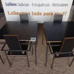 LOTE 033 - 02 MESAS DESIGN ARROJADO COM TAMPO DE MADEIRA E PÉS DE FERRO COM 04 CADEIRAS MEDINDO 80CMX80CM. (NO ESTADO, NÃO SABEMOS SE FUNCIONA. LEILÃO NÃO TEM GARANTIA E NEM DEVOLUÇÃO).