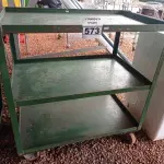 LOTE 573 - 01 CARRINHO DE FERRO COM RODINHAS E 03 BANDEJAS. (NO ESTADO) ATENÇÃO! FAZER A VISITAÇÃO ANTES DE ARREMATAR, NÃO SABEMOS SE FUNCIONA. LEILÃO NÃO TEM GARANTIA E NEM DEVOLUÇÃO, SUJEITO A POSSÍVEIS AVARIAS VISÍVEIS/OCULTAS E/OU AUSÊNCIA DE COMPONENTES.