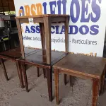 LOTE 042 - 04 MESAS DE MADEIRA MEDINDO 80CMX80CM. (NO ESTADO, NÃO SABEMOS SE FUNCIONA. LEILÃO NÃO TEM GARANTIA E NEM DEVOLUÇÃO).