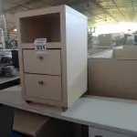 LOTE 531 - 02 GAVETEIROS E 01 MESINHA COM RODINHAS PARA ESCRITÓRIO. (NO ESTADO) ATENÇÃO! FAZER A VISITAÇÃO ANTES DE ARREMATAR, NÃO SABEMOS SE FUNCIONA. LEILÃO NÃO TEM GARANTIA E NEM DEVOLUÇÃO, SUJEITO A POSSÍVEIS AVARIAS VISÍVEIS/OCULTAS E/OU AUSÊNCIA DE COMPONENTES.