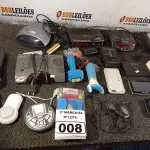 LOTE 008 - 01 LOTE COM ELETRÔNICOS DIVERSOS. (NO ESTADO) ATENÇÃO! FAZER A VISITAÇÃO ANTES DE ARREMATAR, NÃO SABEMOS SE FUNCIONA. LEILÃO NÃO TEM GARANTIA E NEM DEVOLUÇÃO, SUJEITO A POSSÍVEIS AVARIAS VISÍVEIS/OCULTAS E/OU AUSÊNCIA DE COMPONENTES.