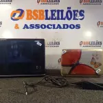 LOTE 542 - 02 NOTEBOOKS, SENDO 01 COM FONTE. (NO ESTADO) ATENÇÃO! FAZER A VISITAÇÃO ANTES DE ARREMATAR, NÃO SABEMOS SE FUNCIONA. LEILÃO NÃO TEM GARANTIA E NEM DEVOLUÇÃO, SUJEITO A POSSÍVEIS AVARIAS VISÍVEIS/OCULTAS E/OU AUSÊNCIA DE COMPONENTES.