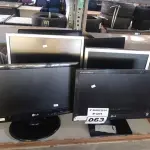 LOTE 063 - 06 MONITORES MARCAS E MODELOS DIVERSOS PARA RETIRADA DE PEÇAS. (NO ESTADO) ATENÇÃO! FAZER A VISITAÇÃO ANTES DE ARREMATAR, NÃO SABEMOS SE FUNCIONA. LEILÃO NÃO TEM GARANTIA E NEM DEVOLUÇÃO, SUJEITO A POSSÍVEIS AVARIAS VISÍVEIS/OCULTAS E/OU AUSÊNCIA DE COMPONENTES.