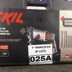 LOTE 025 - 01 MARTELETE SKIL 750W-2,1 J 1859 220V. (NOVO) (NO ESTADO) ATENÇÃO! FAZER A VISITAÇÃO ANTES DE ARREMATAR, NÃO SABEMOS SE FUNCIONA. LEILÃO NÃO TEM GARANTIA E NEM DEVOLUÇÃO, SUJEITO A POSSÍVEIS AVARIAS VISÍVEIS/OCULTAS E/OU AUSÊNCIA DE COMPONENTES.