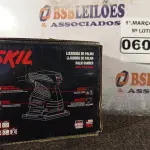LOTE 060 - 01 LIXADEIRA ORBITAL DE PALMA 7232 200W-1/4 DE LIXA 220V MARCA SKIL. (NOVO) (NO ESTADO) ATENÇÃO! FAZER A VISITAÇÃO ANTES DE ARREMATAR, NÃO SABEMOS SE FUNCIONA. LEILÃO NÃO TEM GARANTIA E NEM DEVOLUÇÃO, SUJEITO A POSSÍVEIS AVARIAS VISÍVEIS/OCULTAS E/OU AUSÊNCIA DE COMPONENTES.