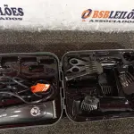 LOTE 003 - 01 MÁQUINA DE CORTAR CABELO MARCA BRITANIA. (NO ESTADO) ATENÇÃO! FAZER A VISITAÇÃO ANTES DE ARREMATAR, NÃO SABEMOS SE FUNCIONA. LEILÃO NÃO TEM GARANTIA E NEM DEVOLUÇÃO, SUJEITO A POSSÍVEIS AVARIAS VISÍVEIS/OCULTAS E/OU AUSÊNCIA DE COMPONENTES.