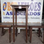 LOTE 041 - 04 MESAS DE MADEIRA MEDINDO 80CMX80CM. (NO ESTADO, NÃO SABEMOS SE FUNCIONA. LEILÃO NÃO TEM GARANTIA E NEM DEVOLUÇÃO).