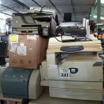 LOTE 241 - 03 IMPRESSORAS, VÁRIOS TECLADOS PARA PC E 02 APARELHOS DE FAX MARCAS E MODELOS DIVERSOS.  (NO ESTADO) ATENÇÃO! FAZER A VISITAÇÃO ANTES DE ARREMATAR, NÃO SABEMOS SE FUNCIONA. LEILÃO NÃO TEM GARANTIA E NEM DEVOLUÇÃO, SUJEITO A POSSÍVEIS AVARIAS VISÍVEIS/OCULTAS E/OU AUSÊNCIA DE COMPONENTES.