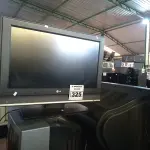 LOTE 325 - 02 TV’S DE TUBO E 01 TV LG 26” MARCAS E MODELOS DIVERSOS PARA RETIRADA DE PEÇAS. (NO ESTADO) ATENÇÃO! FAZER A VISITAÇÃO ANTES DE ARREMATAR, NÃO SABEMOS SE FUNCIONA. LEILÃO NÃO TEM GARANTIA E NEM DEVOLUÇÃO, SUJEITO A POSSÍVEIS AVARIAS VISÍVEIS/OCULTAS E/OU AUSÊNCIA DE COMPONENTES.