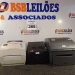 LOTE 389 - 01 IMPRESSORA DE CUPOM E 02 IMPRESSORAS DE ETIQUETAS MARCAS E MODELOS DIVERSOS. (NO ESTADO) ATENÇÃO! FAZER A VISITAÇÃO ANTES DE ARREMATAR, NÃO SABEMOS SE FUNCIONA. LEILÃO NÃO TEM GARANTIA E NEM DEVOLUÇÃO, SUJEITO A POSSÍVEIS AVARIAS VISÍVEIS/OCULTAS E/OU AUSÊNCIA DE COMPONENTES.