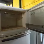 LOTE 310 - 01 GELADEIRA MARCA BRASTEMP 220V. (NO ESTADO) ATENÇÃO! FAZER A VISITAÇÃO ANTES DE ARREMATAR, NÃO SABEMOS SE FUNCIONA. LEILÃO NÃO TEM GARANTIA E NEM DEVOLUÇÃO, SUJEITO A POSSÍVEIS AVARIAS VISÍVEIS/OCULTAS E/OU AUSÊNCIA DE COMPONENTES.