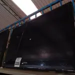 LOTE 225 - 01 TV TOSHIBA 42” POL PARA RETIRADA DE PEÇAS. (NO ESTADO) ATENÇÃO! FAZER A VISITAÇÃO ANTES DE ARREMATAR, NÃO SABEMOS SE FUNCIONA. LEILÃO NÃO TEM GARANTIA E NEM DEVOLUÇÃO, SUJEITO A POSSÍVEIS AVARIAS VISÍVEIS/OCULTAS E/OU AUSÊNCIA DE COMPONENTES.