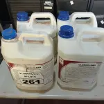 LOTE 261 - 20 LITROS DE CLOROCLEAN, LIMPADOR DESINFETANTE CLORADO PARA INDÚSTRIAS ALIMENTÍCIAS E AFINS. (NO ESTADO) ATENÇÃO! FAZER A VISITAÇÃO ANTES DE ARREMATAR, NÃO SABEMOS SE FUNCIONA. LEILÃO NÃO TEM GARANTIA E NEM DEVOLUÇÃO, SUJEITO A POSSÍVEIS AVARIAS VISÍVEIS/OCULTAS E/OU AUSÊNCIA DE COMPONENTES.