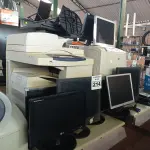LOTE 214 - 02 IMPRESSORAS MULTIFUNCIONAL E 10 MONITORES MARCAS E MODELOS DIVERSOS PARA RETIRADA DE PEÇAS. (NO ESTADO) ATENÇÃO! FAZER A VISITAÇÃO ANTES DE ARREMATAR, NÃO SABEMOS SE FUNCIONA. LEILÃO NÃO TEM GARANTIA E NEM DEVOLUÇÃO, SUJEITO A POSSÍVEIS AVARIAS VISÍVEIS/OCULTAS E/OU AUSÊNCIA DE COMPONENTES.