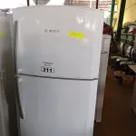 LOTE 311 - 01 GELADEIRA MARCA BOSCH 127V. (NO ESTADO) ATENÇÃO! FAZER A VISITAÇÃO ANTES DE ARREMATAR, NÃO SABEMOS SE FUNCIONA. LEILÃO NÃO TEM GARANTIA E NEM DEVOLUÇÃO, SUJEITO A POSSÍVEIS AVARIAS VISÍVEIS/OCULTAS E/OU AUSÊNCIA DE COMPONENTES.