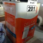 LOTE 201 - 01 LATA DE TINTA IQUINE DELANIL RENDE MUITO 18L FOSCO BASE “C”. (NO ESTADO) ATENÇÃO! FAZER A VISITAÇÃO ANTES DE ARREMATAR, NÃO SABEMOS SE FUNCIONA. LEILÃO NÃO TEM GARANTIA E NEM DEVOLUÇÃO, SUJEITO A POSSÍVEIS AVARIAS VISÍVEIS/OCULTAS E/OU AUSÊNCIA DE COMPONENTES.