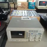 LOTE 319 - 01 MODULO DE COMUTAÇÃO E 01 OSCILOSCÓPIO. (NO ESTADO) ATENÇÃO! FAZER A VISITAÇÃO ANTES DE ARREMATAR, NÃO SABEMOS SE FUNCIONA. LEILÃO NÃO TEM GARANTIA E NEM DEVOLUÇÃO, SUJEITO A POSSÍVEIS AVARIAS VISÍVEIS/OCULTAS E/OU AUSÊNCIA DE COMPONENTES.