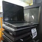 LOTE 327 - 10 NOTEBOOK’S MARCAS E MODELOS DIVERSOS PARA RETIRADA DE PEÇAS. (NO ESTADO) ATENÇÃO! FAZER A VISITAÇÃO ANTES DE ARREMATAR, NÃO SABEMOS SE FUNCIONA. LEILÃO NÃO TEM GARANTIA E NEM DEVOLUÇÃO, SUJEITO A POSSÍVEIS AVARIAS VISÍVEIS/OCULTAS E/OU AUSÊNCIA DE COMPONENTES.