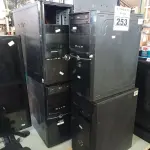 LOTE 253 - 09 CPU’S MARCAS E MODELOS DIVERSOS PARA RETIRADA DE PEÇAS. (NO ESTADO) ATENÇÃO! FAZER A VISITAÇÃO ANTES DE ARREMATAR, NÃO SABEMOS SE FUNCIONA. LEILÃO NÃO TEM GARANTIA E NEM DEVOLUÇÃO, SUJEITO A POSSÍVEIS AVARIAS VISÍVEIS/OCULTAS E/OU AUSÊNCIA DE COMPONENTES.