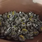 LOTE 440 - 01 LOTE COM VÁRIOS CLIPS PARA CABO DE AÇO. (NO ESTADO) ATENÇÃO! FAZER A VISITAÇÃO ANTES DE ARREMATAR, NÃO SABEMOS SE FUNCIONA. LEILÃO NÃO TEM GARANTIA E NEM DEVOLUÇÃO, SUJEITO A POSSÍVEIS AVARIAS VISÍVEIS/OCULTAS E/OU AUSÊNCIA DE COMPONENTES.