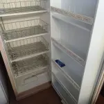 LOTE 463 - 01 FREEZER VERTICAL 127V. (NO ESTADO) ATENÇÃO! FAZER A VISITAÇÃO ANTES DE ARREMATAR, NÃO SABEMOS SE FUNCIONA. LEILÃO NÃO TEM GARANTIA E NEM DEVOLUÇÃO, SUJEITO A POSSÍVEIS AVARIAS VISÍVEIS/OCULTAS E/OU AUSÊNCIA DE COMPONENTES.