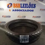 LOTE 304 - 02 PNEUS DE MOTO. (NO ESTADO) ATENÇÃO! FAZER A VISITAÇÃO ANTES DE ARREMATAR, NÃO SABEMOS SE FUNCIONA. LEILÃO NÃO TEM GARANTIA E NEM DEVOLUÇÃO, SUJEITO A POSSÍVEIS AVARIAS VISÍVEIS/OCULTAS E/OU AUSÊNCIA DE COMPONENTES.