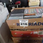 LOTE 216 - 01 LOTE COM GRANDE QUANTIDADE DE DVD’S TÍTULOS DIVERSOS. (NO ESTADO) ATENÇÃO! FAZER A VISITAÇÃO ANTES DE ARREMATAR, NÃO SABEMOS SE FUNCIONA. LEILÃO NÃO TEM GARANTIA E NEM DEVOLUÇÃO, SUJEITO A POSSÍVEIS AVARIAS VISÍVEIS/OCULTAS E/OU AUSÊNCIA DE COMPONENTES.