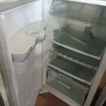 LOTE 305 - 01 GELADEIRA MARCA BRASTEMP 220V. (NO ESTADO) ATENÇÃO! FAZER A VISITAÇÃO ANTES DE ARREMATAR, NÃO SABEMOS SE FUNCIONA. LEILÃO NÃO TEM GARANTIA E NEM DEVOLUÇÃO, SUJEITO A POSSÍVEIS AVARIAS VISÍVEIS/OCULTAS E/OU AUSÊNCIA DE COMPONENTES.