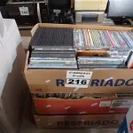 LOTE 216 - 01 LOTE COM GRANDE QUANTIDADE DE DVD’S TÍTULOS DIVERSOS. (NO ESTADO) ATENÇÃO! FAZER A VISITAÇÃO ANTES DE ARREMATAR, NÃO SABEMOS SE FUNCIONA. LEILÃO NÃO TEM GARANTIA E NEM DEVOLUÇÃO, SUJEITO A POSSÍVEIS AVARIAS VISÍVEIS/OCULTAS E/OU AUSÊNCIA DE COMPONENTES.