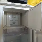 LOTE 308 - 01 GELADEIRA MARCA ELECTROLUX 220V. (NO ESTADO) ATENÇÃO! FAZER A VISITAÇÃO ANTES DE ARREMATAR, NÃO SABEMOS SE FUNCIONA. LEILÃO NÃO TEM GARANTIA E NEM DEVOLUÇÃO, SUJEITO A POSSÍVEIS AVARIAS VISÍVEIS/OCULTAS E/OU AUSÊNCIA DE COMPONENTES.