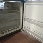 LOTE 306 - 01 GELADEIRA MARCA BRASTEMP 220V. (NO ESTADO) ATENÇÃO! FAZER A VISITAÇÃO ANTES DE ARREMATAR, NÃO SABEMOS SE FUNCIONA. LEILÃO NÃO TEM GARANTIA E NEM DEVOLUÇÃO, SUJEITO A POSSÍVEIS AVARIAS VISÍVEIS/OCULTAS E/OU AUSÊNCIA DE COMPONENTES.