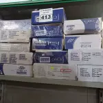 LOTE 413 - 01 LOTE COM VÁRIAS LUMINÁRIAS MARCAS E MODELOS DIVERSOS. (NO ESTADO) ATENÇÃO! FAZER A VISITAÇÃO ANTES DE ARREMATAR, NÃO SABEMOS SE FUNCIONA. LEILÃO NÃO TEM GARANTIA E NEM DEVOLUÇÃO, SUJEITO A POSSÍVEIS AVARIAS VISÍVEIS/OCULTAS E/OU AUSÊNCIA DE COMPONENTES.