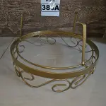 LOTE 385 - 01 DOSSEL DE TETO NA COR DOURADA COM DETALHES EM ARABESCO (NOVO) (NO ESTADO)