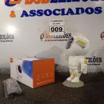 LOTE 009 - 01 PROJETOR ASTRONAUTA GALÁXIA DE LUZES. (NO ESTADO) ATENÇÃO! FAZER A VISITAÇÃO ANTES DE ARREMATAR, NÃO SABEMOS SE FUNCIONA. LEILÃO NÃO TEM GARANTIA E NEM DEVOLUÇÃO, SUJEITO A POSSÍVEIS AVARIAS VISÍVEIS/OCULTAS E/OU AUSÊNCIA DE COMPONENTES.