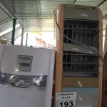 LOTE 193 - 01 BEBEDOURO PARA GARRAFÃO E 01 CLIMATIZADOR DE AR MARCAS E MODELOS DIVERSOS. (NO ESTADO) ATENÇÃO! FAZER A VISITAÇÃO ANTES DE ARREMATAR, NÃO SABEMOS SE FUNCIONA. LEILÃO NÃO TEM GARANTIA E NEM DEVOLUÇÃO, SUJEITO A POSSÍVEIS AVARIAS VISÍVEIS/OCULTAS E/OU AUSÊNCIA DE COMPONENTES.