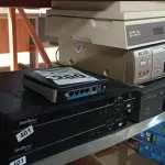 LOTE 200 - 02 DVR, 02 VIDEOCASSETES E 01 APARELHO BIORAD GEL DRYER. (NO ESTADO) ATENÇÃO! FAZER A VISITAÇÃO ANTES DE ARREMATAR, NÃO SABEMOS SE FUNCIONA. LEILÃO NÃO TEM GARANTIA E NEM DEVOLUÇÃO, SUJEITO A POSSÍVEIS AVARIAS VISÍVEIS/OCULTAS E/OU AUSÊNCIA DE COMPONENTES.