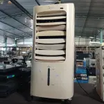 LOTE 230 - 01 CAIXA DE SOM AMPLIFICADA MARCA TRC E 01 CLIMATIZADOR. (NO ESTADO) ATENÇÃO! FAZER A VISITAÇÃO ANTES DE ARREMATAR, NÃO SABEMOS SE FUNCIONA. LEILÃO NÃO TEM GARANTIA E NEM DEVOLUÇÃO, SUJEITO A POSSÍVEIS AVARIAS VISÍVEIS/OCULTAS E/OU AUSÊNCIA DE COMPONENTES.
