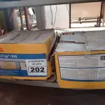 LOTE 202 - 02 CAIXAS DE SIKA TOP-100, REVESTIMENTO IMPERMEABILIZANTE SEMI-FLEXIVEL 18KG. (NO ESTADO) ATENÇÃO! FAZER A VISITAÇÃO ANTES DE ARREMATAR, NÃO SABEMOS SE FUNCIONA. LEILÃO NÃO TEM GARANTIA E NEM DEVOLUÇÃO, SUJEITO A POSSÍVEIS AVARIAS VISÍVEIS/OCULTAS E/OU AUSÊNCIA DE COMPONENTES.