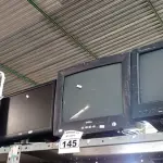 LOTE 145 - 07 MONITORES MARCAS E MODELOS DIVERSOS. (NO ESTADO) ATENÇÃO! FAZER A VISITAÇÃO ANTES DE ARREMATAR, NÃO SABEMOS SE FUNCIONA. LEILÃO NÃO TEM GARANTIA E NEM DEVOLUÇÃO, SUJEITO A POSSÍVEIS AVARIAS VISÍVEIS/OCULTAS E/OU AUSÊNCIA DE COMPONENTES.