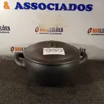 LOTE 090 - 01 PANELA DE BARRO. (NO ESTADO) ATENÇÃO! FAZER A VISITAÇÃO ANTES DE ARREMATAR, NÃO SABEMOS SE FUNCIONA. LEILÃO NÃO TEM GARANTIA E NEM DEVOLUÇÃO, SUJEITO A POSSÍVEIS AVARIAS VISÍVEIS/OCULTAS E/OU AUSÊNCIA DE COMPONENTES.