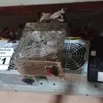 LOTE 151 - 05 FONTES PARA PC MARCAS E MODELOS DIVERSOS. (NO ESTADO) ATENÇÃO! FAZER A VISITAÇÃO ANTES DE ARREMATAR, NÃO SABEMOS SE FUNCIONA. LEILÃO NÃO TEM GARANTIA E NEM DEVOLUÇÃO, SUJEITO A POSSÍVEIS AVARIAS VISÍVEIS/OCULTAS E/OU AUSÊNCIA DE COMPONENTES.