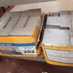 LOTE 202 - 02 CAIXAS DE SIKA TOP-100, REVESTIMENTO IMPERMEABILIZANTE SEMI-FLEXIVEL 18KG. (NO ESTADO) ATENÇÃO! FAZER A VISITAÇÃO ANTES DE ARREMATAR, NÃO SABEMOS SE FUNCIONA. LEILÃO NÃO TEM GARANTIA E NEM DEVOLUÇÃO, SUJEITO A POSSÍVEIS AVARIAS VISÍVEIS/OCULTAS E/OU AUSÊNCIA DE COMPONENTES.