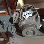 LOTE 159 - 01 MOTOR ELÉTRICO. (NO ESTADO) ATENÇÃO! FAZER A VISITAÇÃO ANTES DE ARREMATAR, NÃO SABEMOS SE FUNCIONA. LEILÃO NÃO TEM GARANTIA E NEM DEVOLUÇÃO, SUJEITO A POSSÍVEIS AVARIAS VISÍVEIS/OCULTAS E/OU AUSÊNCIA DE COMPONENTES.