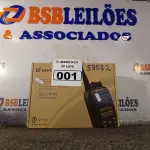 LOTE 001 - 01 RÁDIO COMUNICADOR. (NO ESTADO) ATENÇÃO! FAZER A VISITAÇÃO ANTES DE ARREMATAR, NÃO SABEMOS SE FUNCIONA. LEILÃO NÃO TEM GARANTIA E NEM DEVOLUÇÃO, SUJEITO A POSSÍVEIS AVARIAS VISÍVEIS/OCULTAS E/OU AUSÊNCIA DE COMPONENTES.