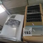LOTE 193 - 01 BEBEDOURO PARA GARRAFÃO E 01 CLIMATIZADOR DE AR MARCAS E MODELOS DIVERSOS. (NO ESTADO) ATENÇÃO! FAZER A VISITAÇÃO ANTES DE ARREMATAR, NÃO SABEMOS SE FUNCIONA. LEILÃO NÃO TEM GARANTIA E NEM DEVOLUÇÃO, SUJEITO A POSSÍVEIS AVARIAS VISÍVEIS/OCULTAS E/OU AUSÊNCIA DE COMPONENTES.