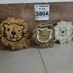 LOTE 380 - 01 TRIO LEÕES EM MADEIRA (NOVO) (NO ESTADO)