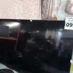 LOTE 093 - 01 TV SAMSUNG 55” POL PARA RETIRADA DE PEÇAS. (NO ESTADO) ATENÇÃO! FAZER A VISITAÇÃO ANTES DE ARREMATAR, NÃO SABEMOS SE FUNCIONA. LEILÃO NÃO TEM GARANTIA E NEM DEVOLUÇÃO, SUJEITO A POSSÍVEIS AVARIAS VISÍVEIS/OCULTAS E/OU AUSÊNCIA DE COMPONENTES.