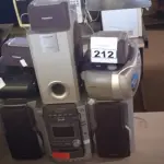 LOTE 212 - 03 APARELHOS DE SOM MARCAS E MODELOS DIVERSOS. (NO ESTADO) ATENÇÃO! FAZER A VISITAÇÃO ANTES DE ARREMATAR, NÃO SABEMOS SE FUNCIONA. LEILÃO NÃO TEM GARANTIA E NEM DEVOLUÇÃO, SUJEITO A POSSÍVEIS AVARIAS VISÍVEIS/OCULTAS E/OU AUSÊNCIA DE COMPONENTES.