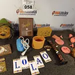 LOTE 058 - 01 LOTE COM ENFEITES DIVERSOS. (NO ESTADO) ATENÇÃO! FAZER A VISITAÇÃO ANTES DE ARREMATAR, NÃO SABEMOS SE FUNCIONA. LEILÃO NÃO TEM GARANTIA E NEM DEVOLUÇÃO, SUJEITO A POSSÍVEIS AVARIAS VISÍVEIS/OCULTAS E/OU AUSÊNCIA DE COMPONENTES.